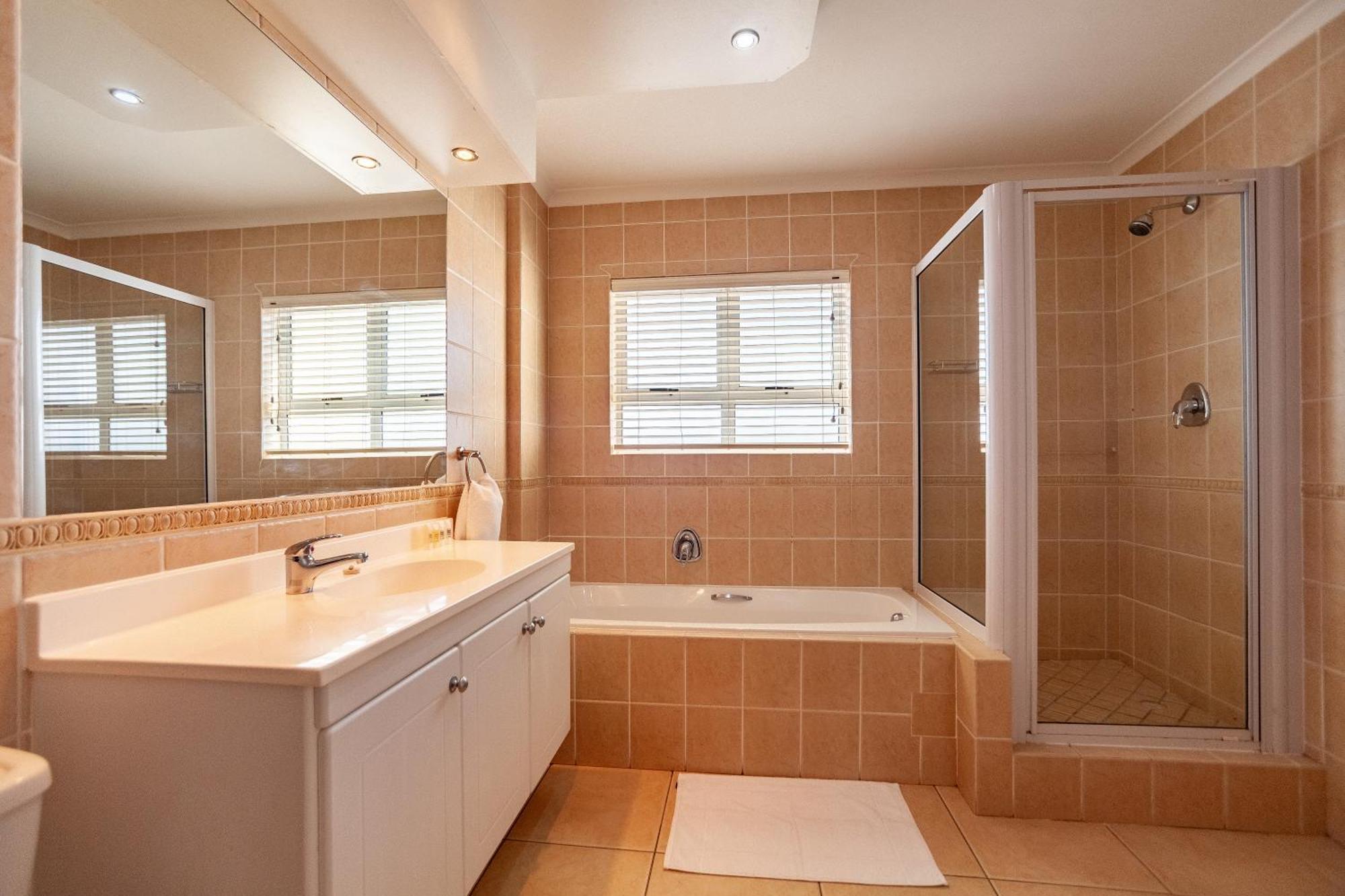 Luxury Ocean View Beachfront 2 Bed Apartment -206 The Waves, Blouberg, Cape Town Bloubergstrand Exteriör bild