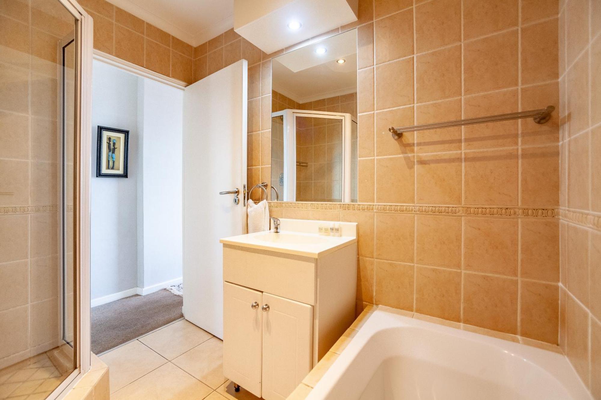 Luxury Ocean View Beachfront 2 Bed Apartment -206 The Waves, Blouberg, Cape Town Bloubergstrand Exteriör bild